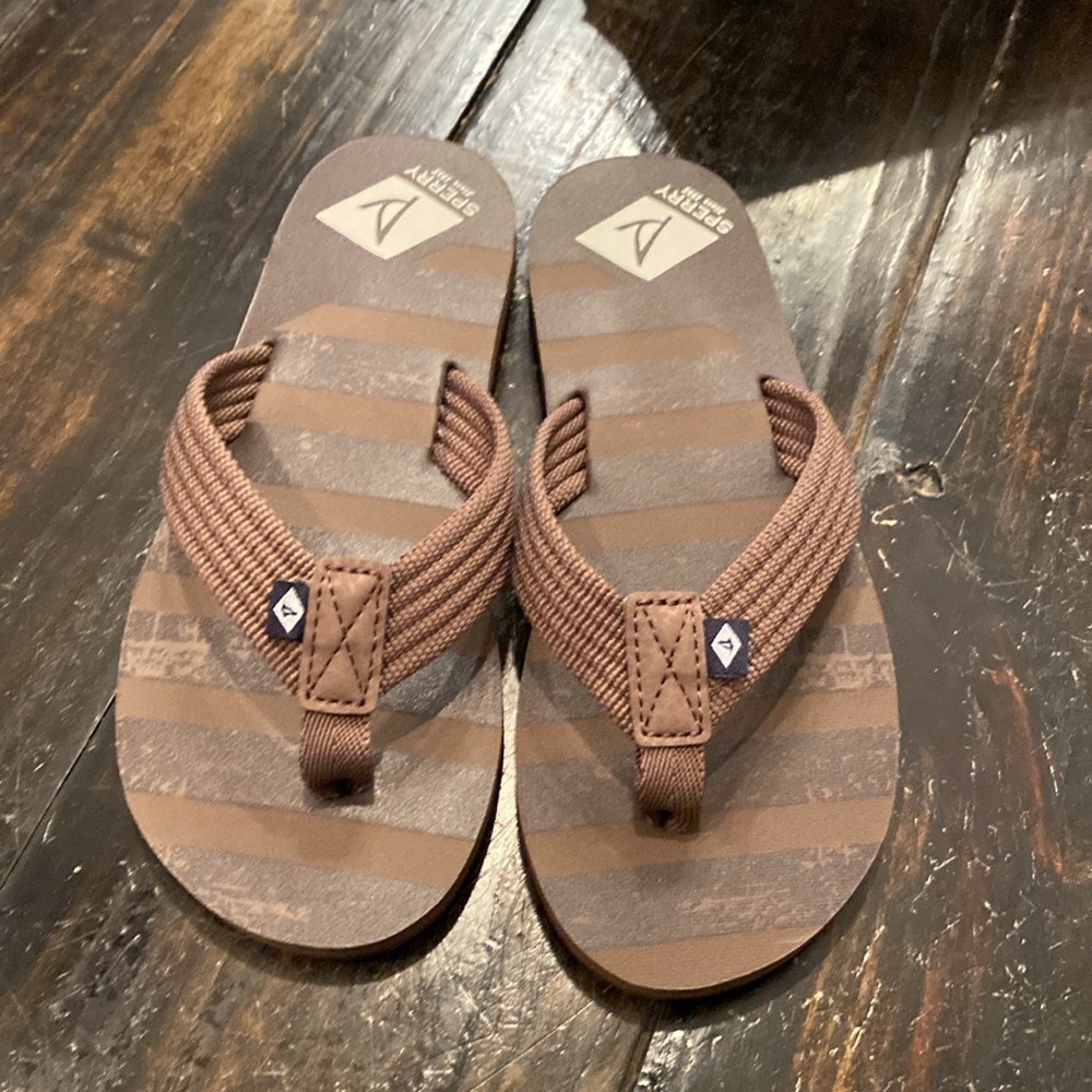 Boys size 12 Sperry Summer Shoe NWOT - Picture 3 of 3